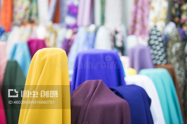 繽紛織物，品質(zhì)生活 商店中的紡織品與遮篷選購指南